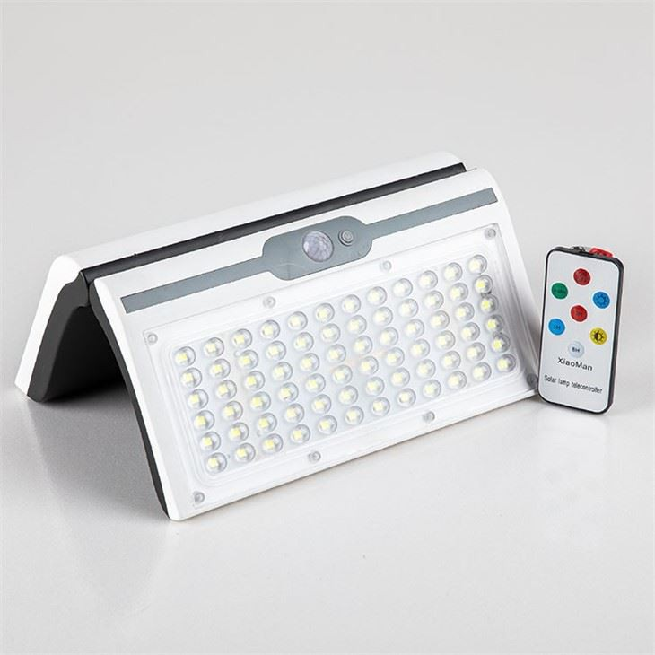 LED-Wandleuchte mit Solarsensor